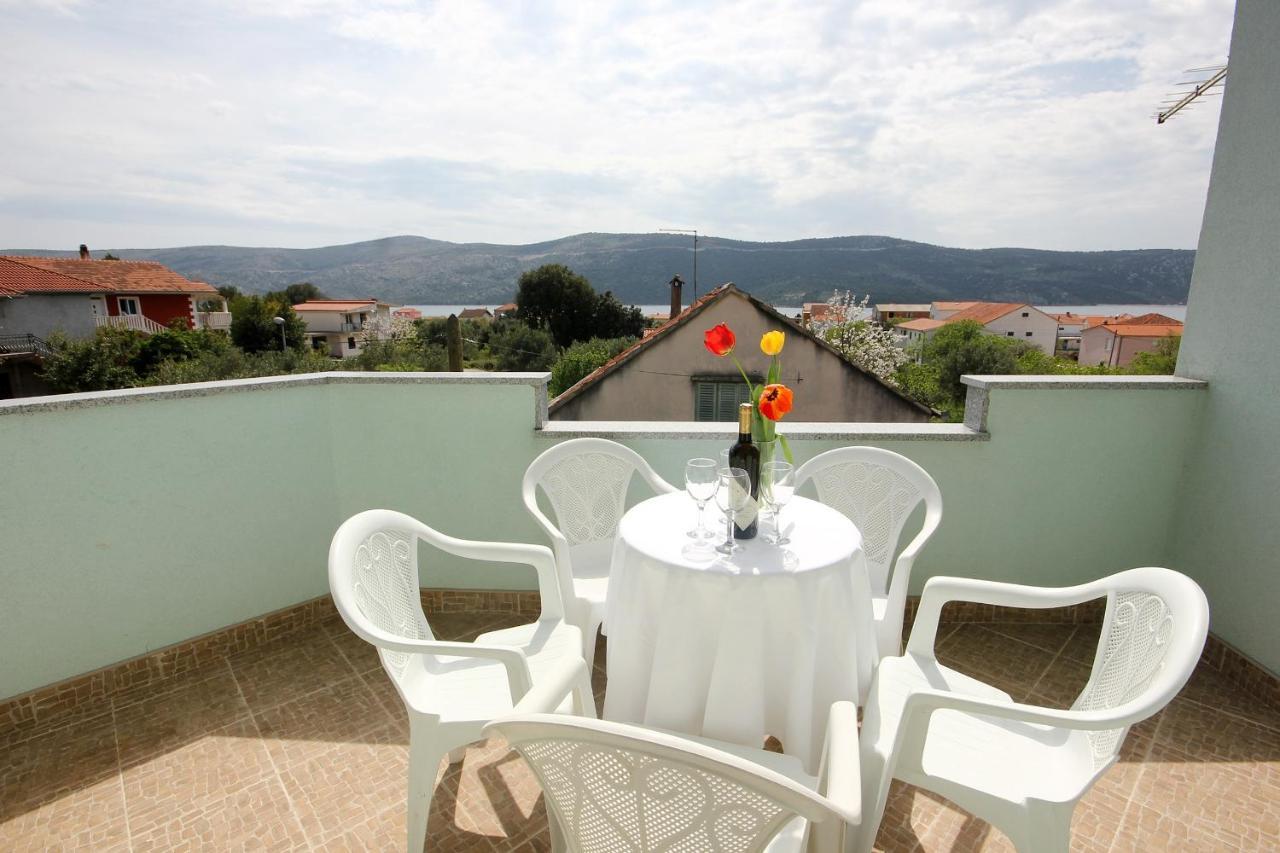Apartments With A Parking Space Poljica, Trogir - 10010 مارينا المظهر الخارجي الصورة
