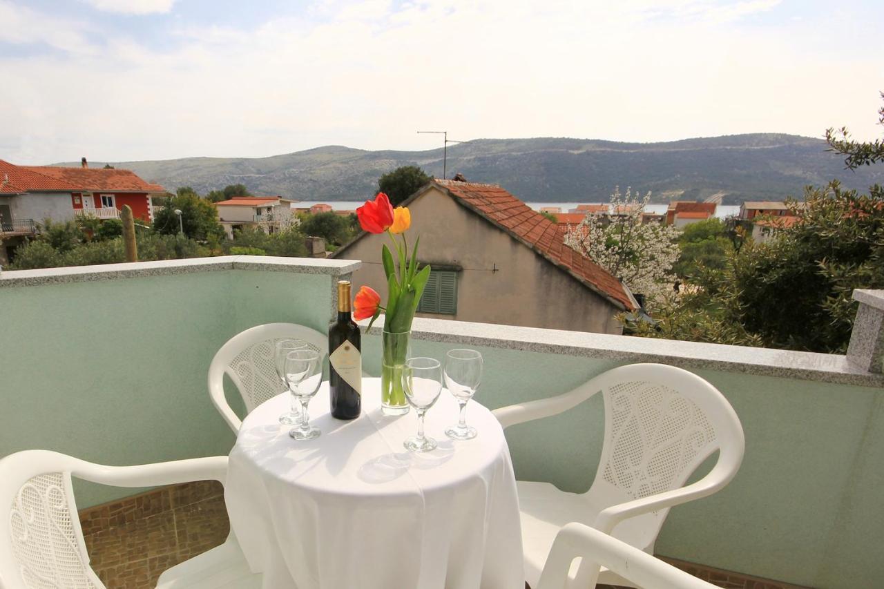 Apartments With A Parking Space Poljica, Trogir - 10010 مارينا المظهر الخارجي الصورة