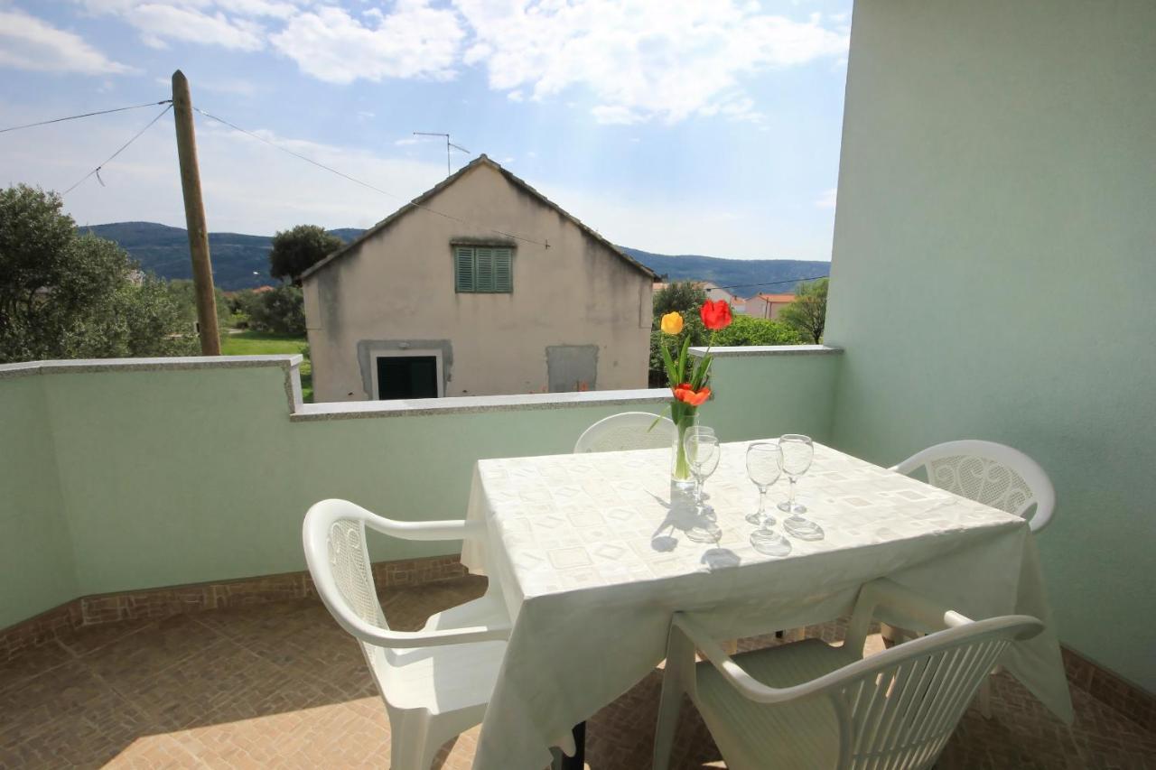 Apartments With A Parking Space Poljica, Trogir - 10010 مارينا المظهر الخارجي الصورة