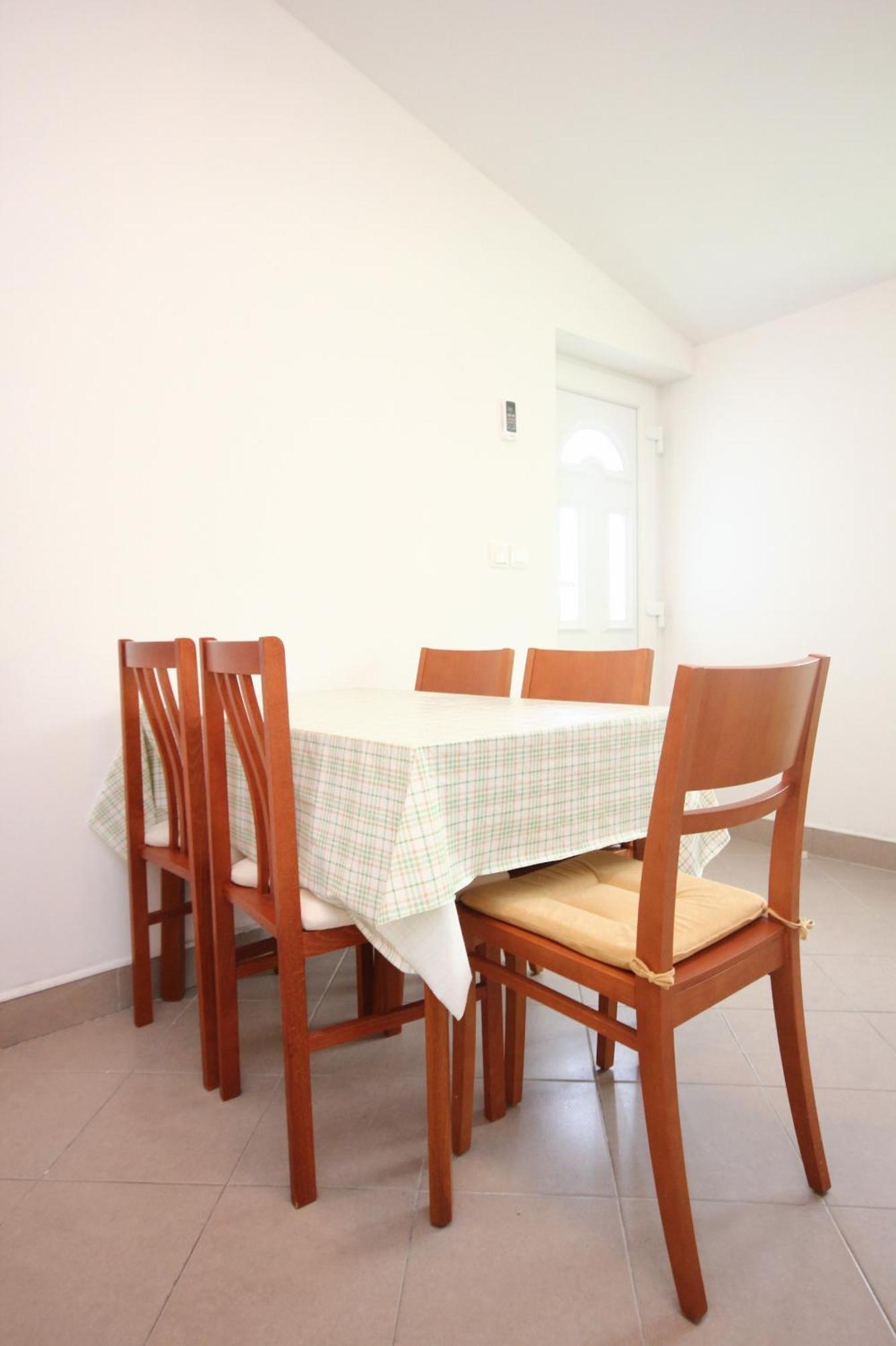 Apartments With A Parking Space Poljica, Trogir - 10010 مارينا الغرفة الصورة
