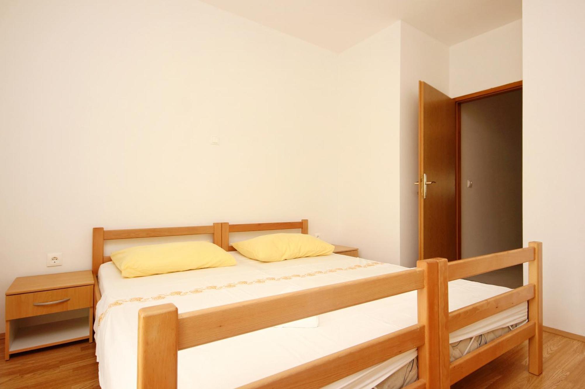 Apartments With A Parking Space Poljica, Trogir - 10010 مارينا الغرفة الصورة
